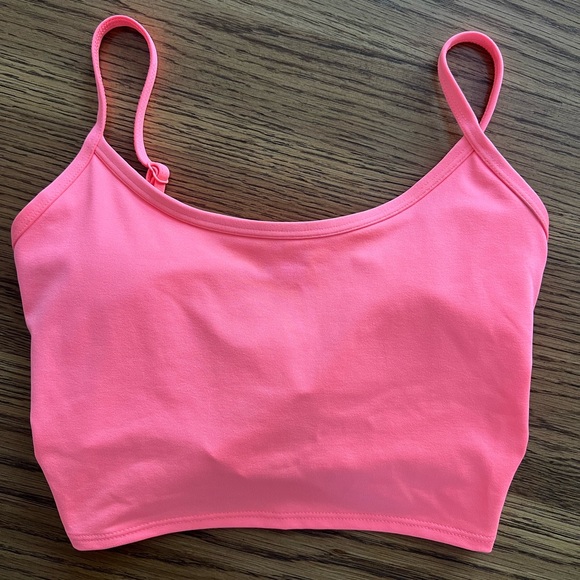 Victoria’s Secret PINK ULTIMATE LIGHTLY LINED TWIST BACK SPORTS BRA - Picture 3 of 7